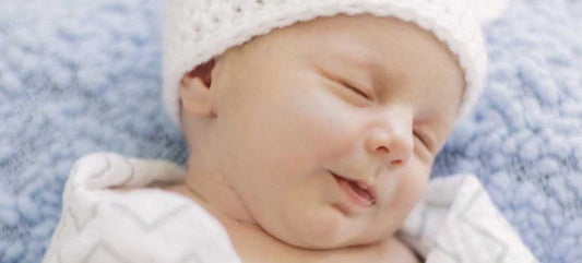 5 Benefits of Swaddling a Baby